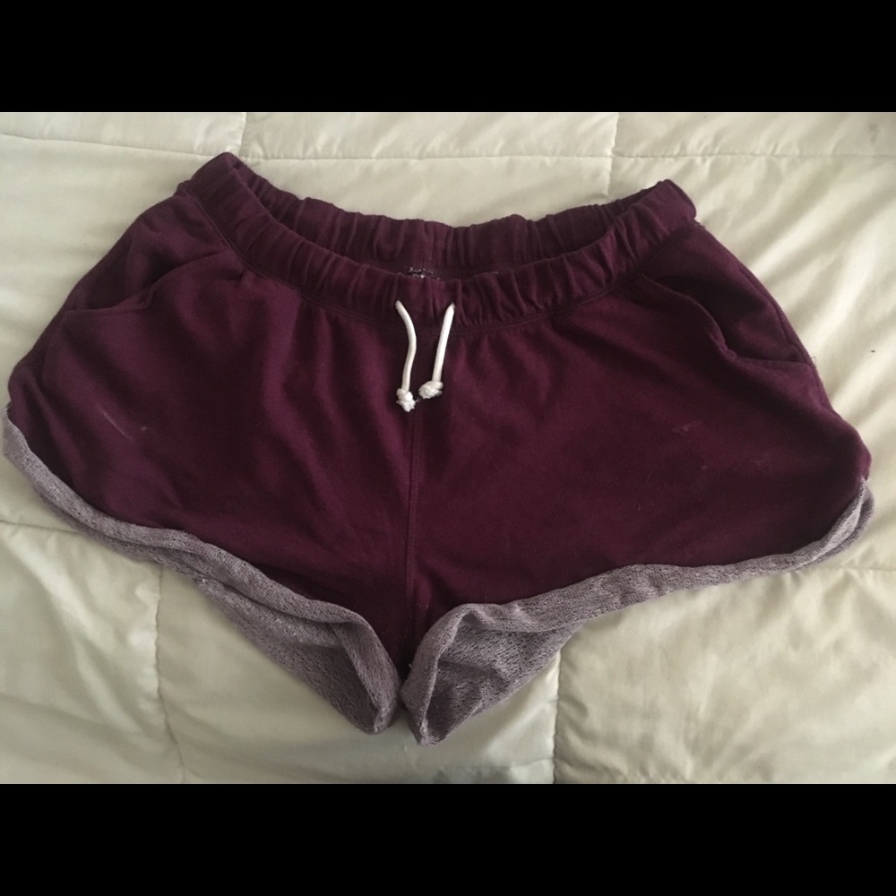 Plum H&M Sweatshorts